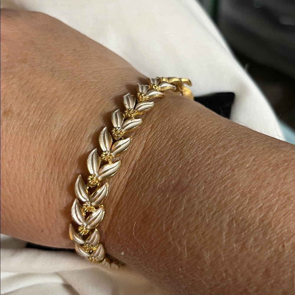 Signed Judy Lee Gold Tone and White Leaf Bracelet - Picture 2 of 4